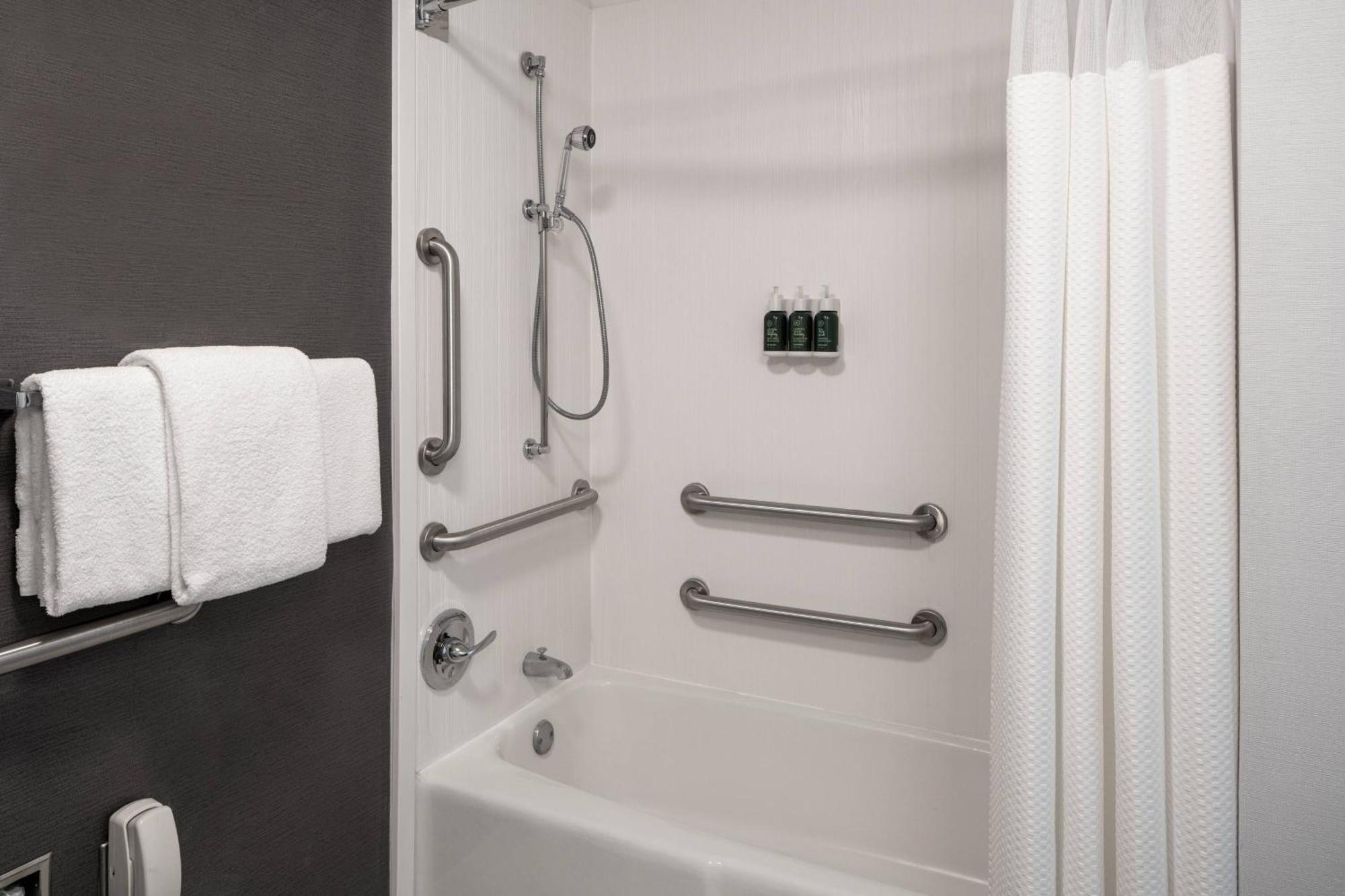Courtyard By Marriott Dulles Airport Herndon/Reston Экстерьер фото