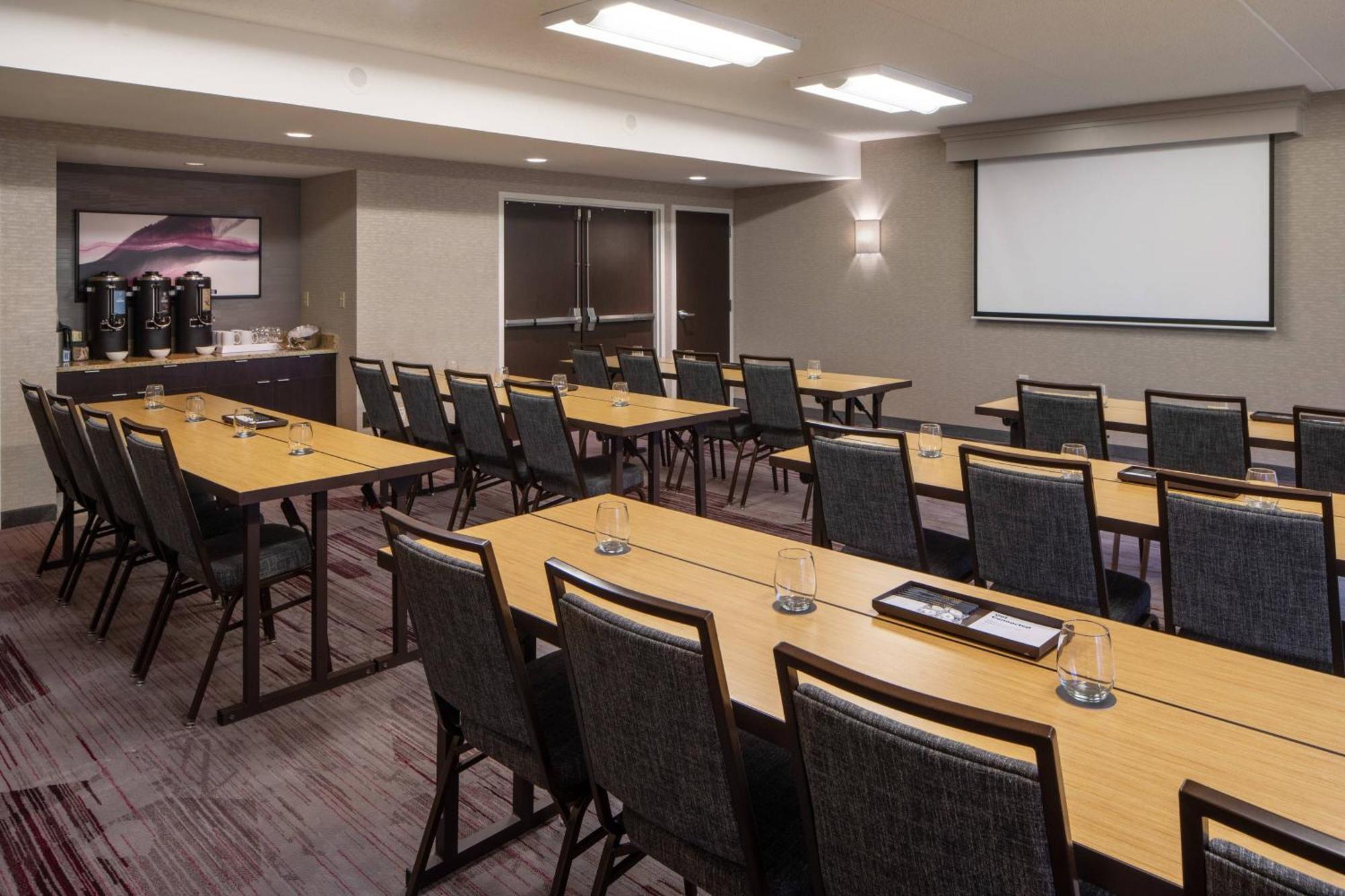 Courtyard By Marriott Dulles Airport Herndon/Reston Экстерьер фото