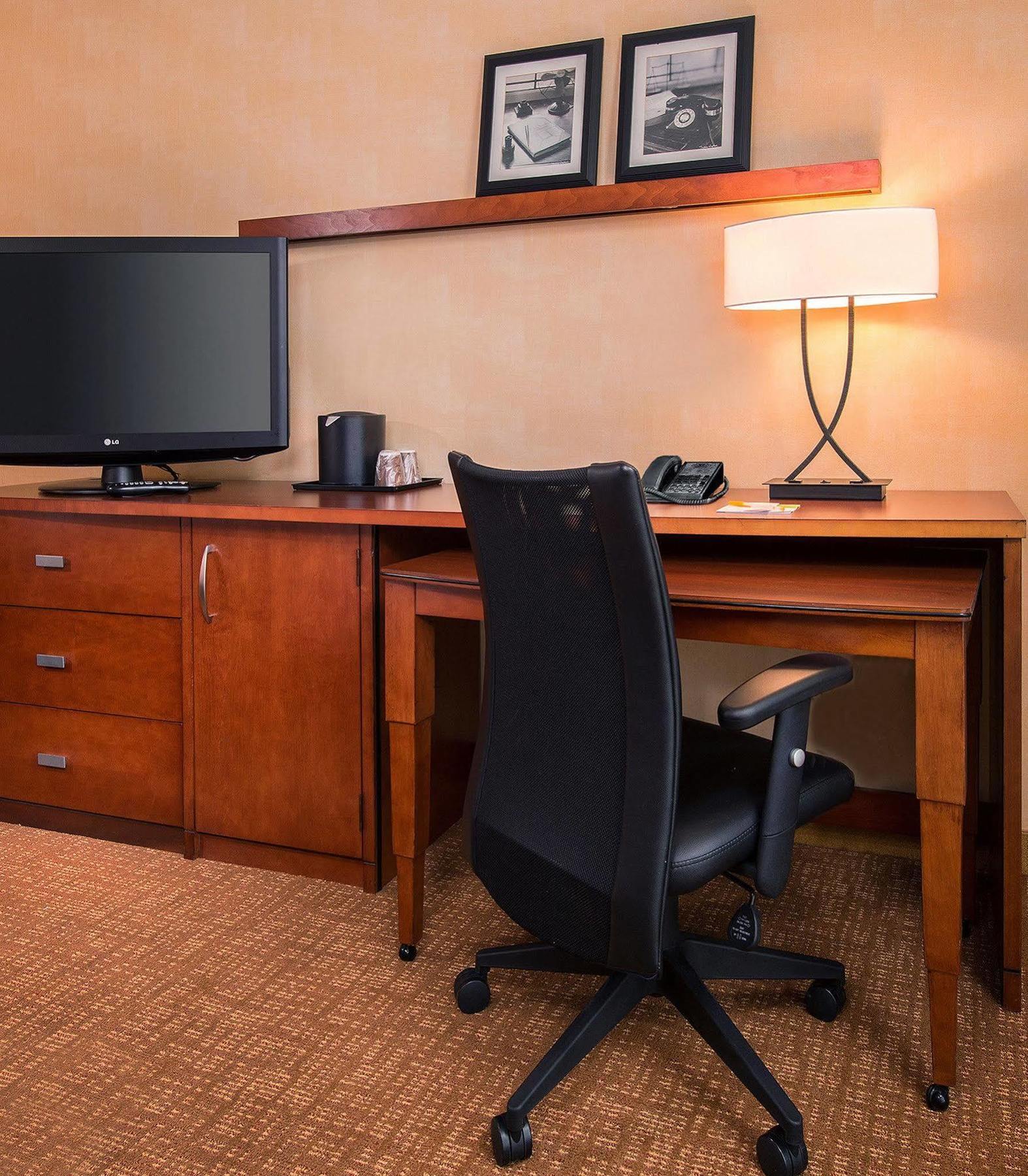 Courtyard By Marriott Dulles Airport Herndon/Reston Экстерьер фото